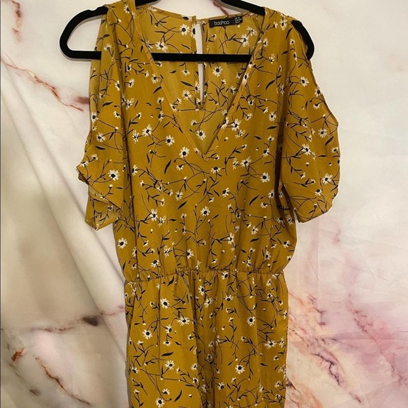 Boohoo Pants - Boohoo Floral Romper
